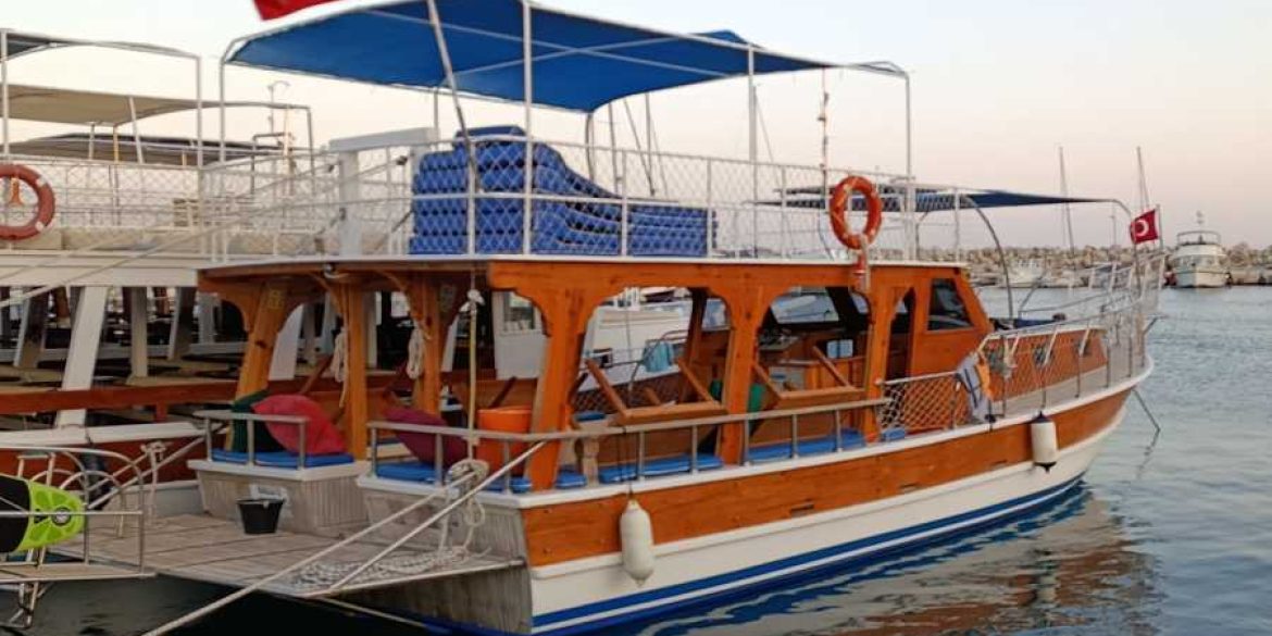 palamutbükü günlük tekne turları - mert kaptan